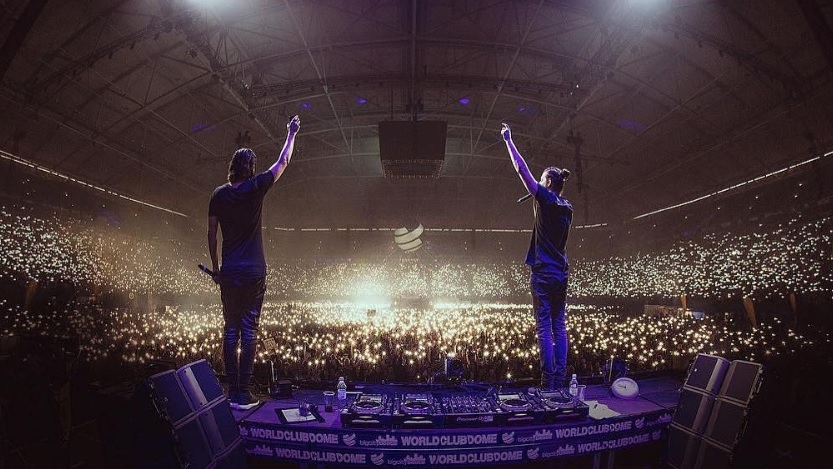 Cine sunt DJ-ii care s-au întâlnit la premiera mondială cu actorii principali din ”Bad Boys 3”! I-ai văzut pe mainstage-ul Untold!