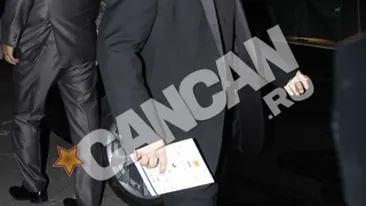 Cristian Mungiu a facut scandal la premiera celui mai nou film al sau, Dupa dealuri! Publicul a iesit din sala inainte de terminarea peliculei. Vezi aici cum a fost sabotat!