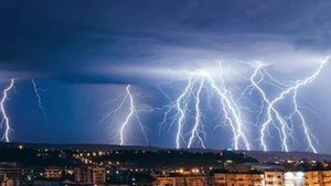 Atenționare de vreme rea pentru Capitală! Urmează fenomene meteo extreme