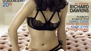 Cea mai controversata coperta a momentului! Vezi de ce o sa-si puna Regina mainile-n cap!