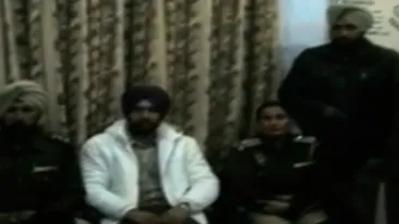 VIDEO Este o nenorocire să călătoreşti cu autobuzul în India! O altă femeie a fost violată de un grup de bărbaţi!