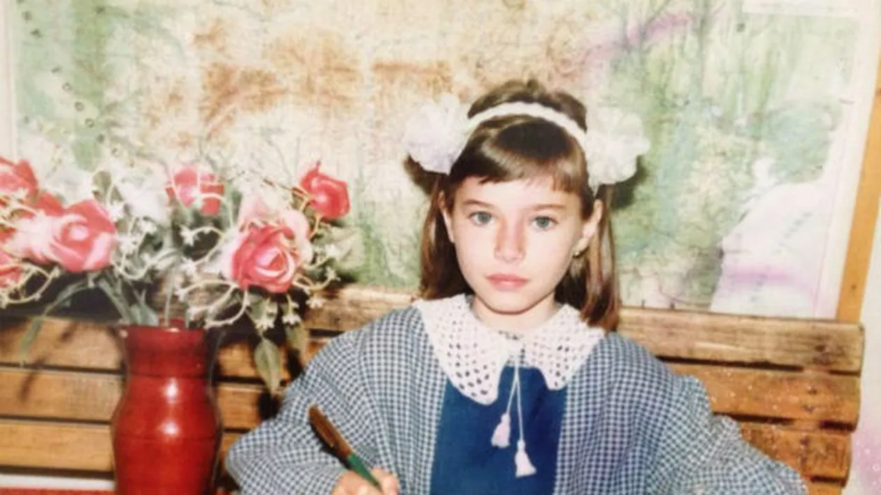 Prima zi de școală pentru vedete. Cum arătau Andra, Andreea Esca, Delia sau Loredana