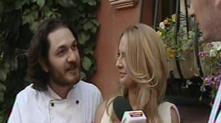Florin Dumitrescu si-a combinat iubita mai bine de o luna pe Facebook: "I-am dat add spunandu-i ca o aveam la sugestii! Evident ca am mintit"
