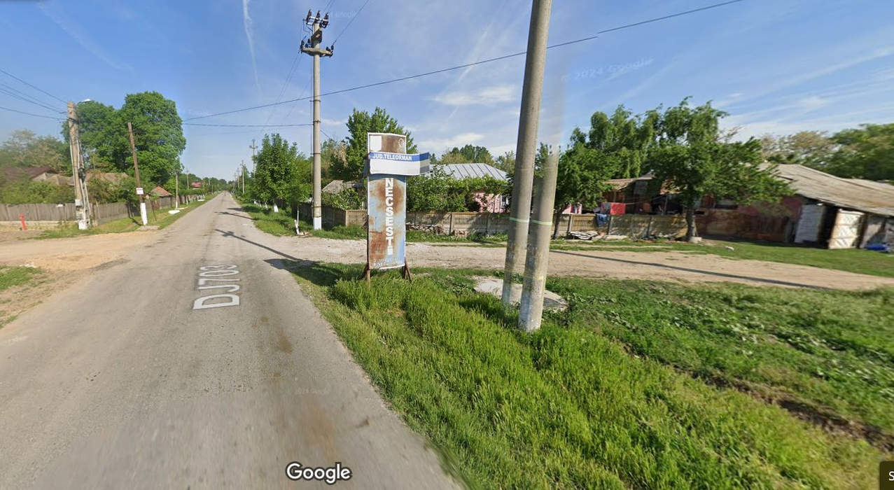 Intrarea în localitate este dezolantă.... situația se schimbă după ce intri