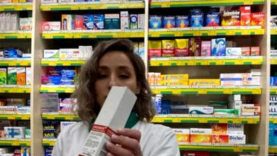 Ce salarii au, în 2026, farmacistele de la Dr. Max, Catena, Farmacia Tei, Help Net, Dona și Sensiblu. Câți bani primesc lunar, de fapt