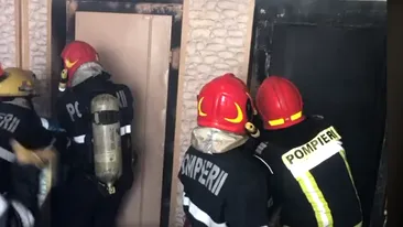 Incendiu într-un bloc din Capitală! Mai mulți locatari au fost evacuați