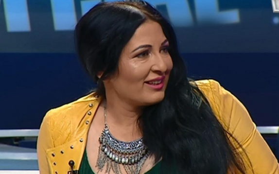 Anca de la Strehaia, fosta soţie a lui Leo, a făcut un gest controversat la capataiul Denisei