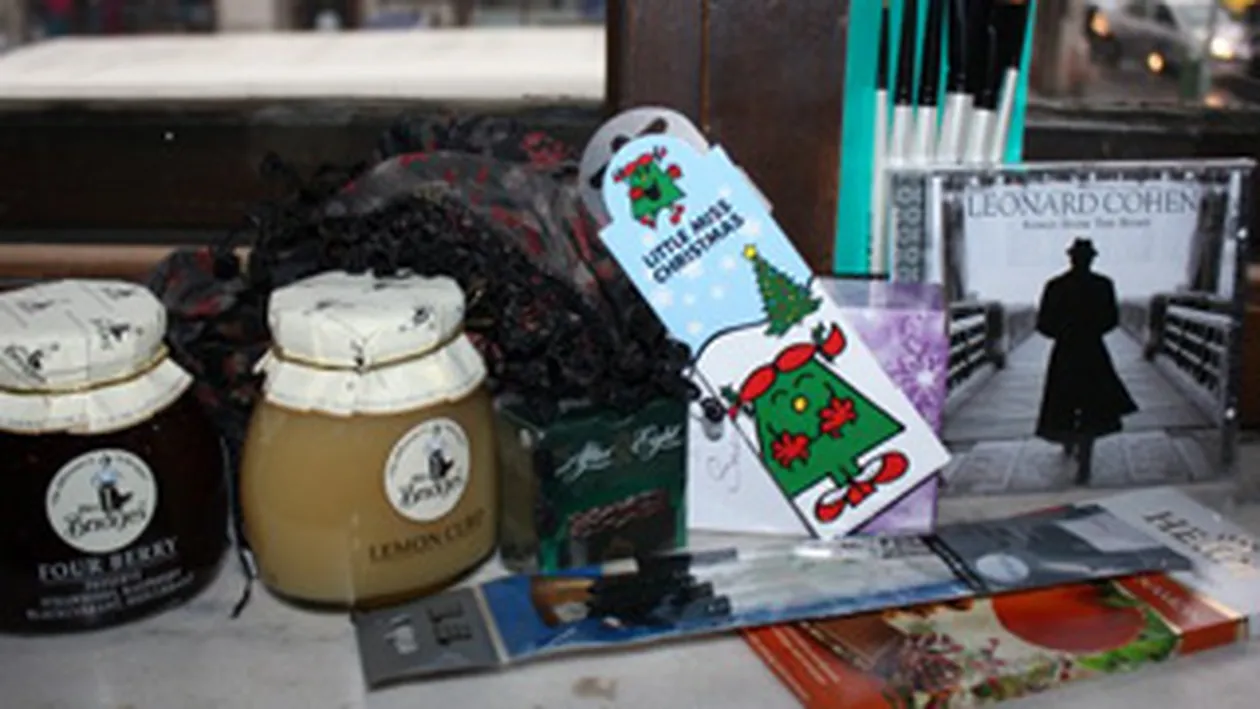 Vezi ce a primit Dana Rogoz de la Mos Nicolae!