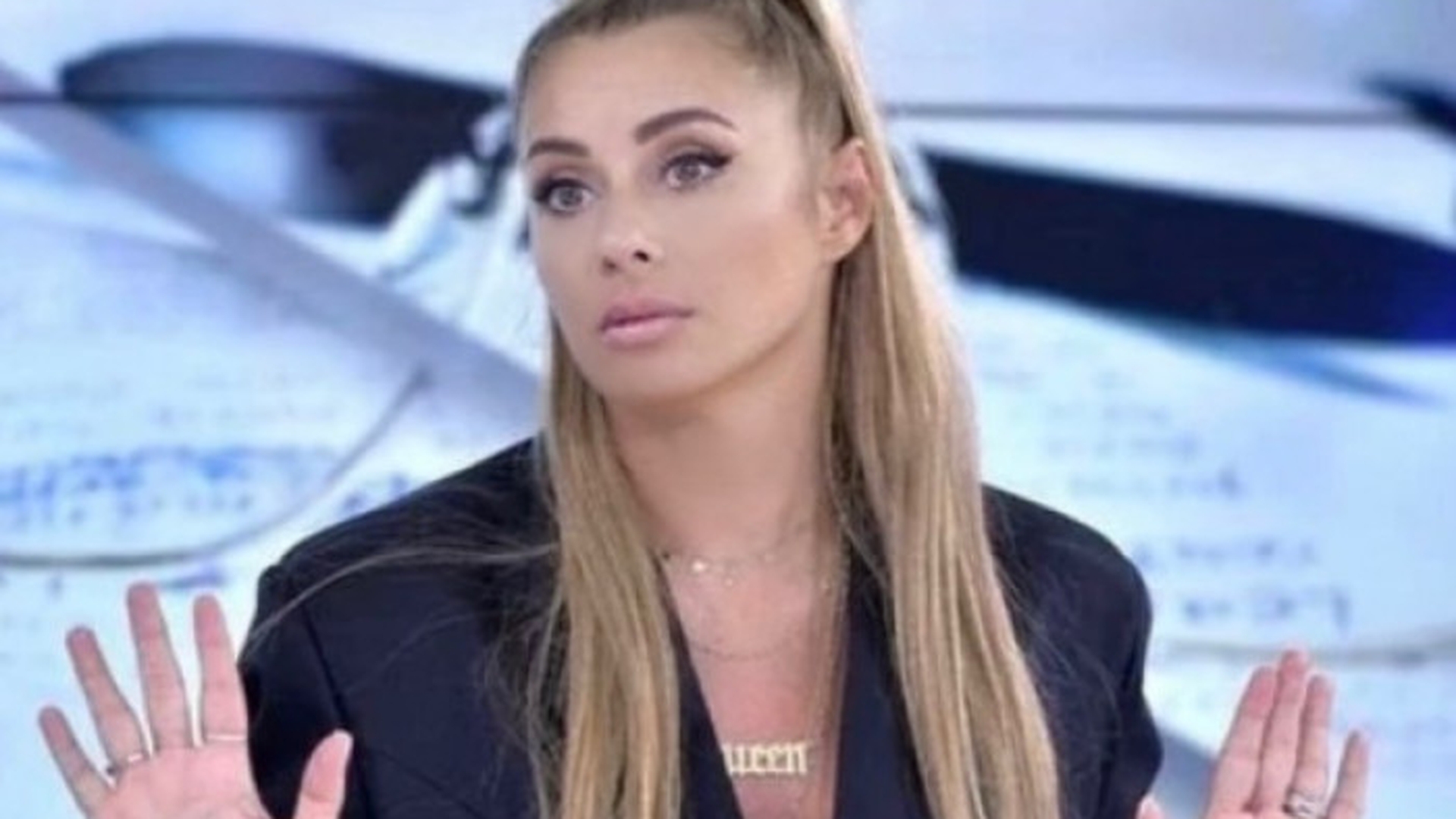 Divorțează sau nu Anamaria Prodan! Detaliile care au atras atenția internauților. „Probabil că unii nu suportă”