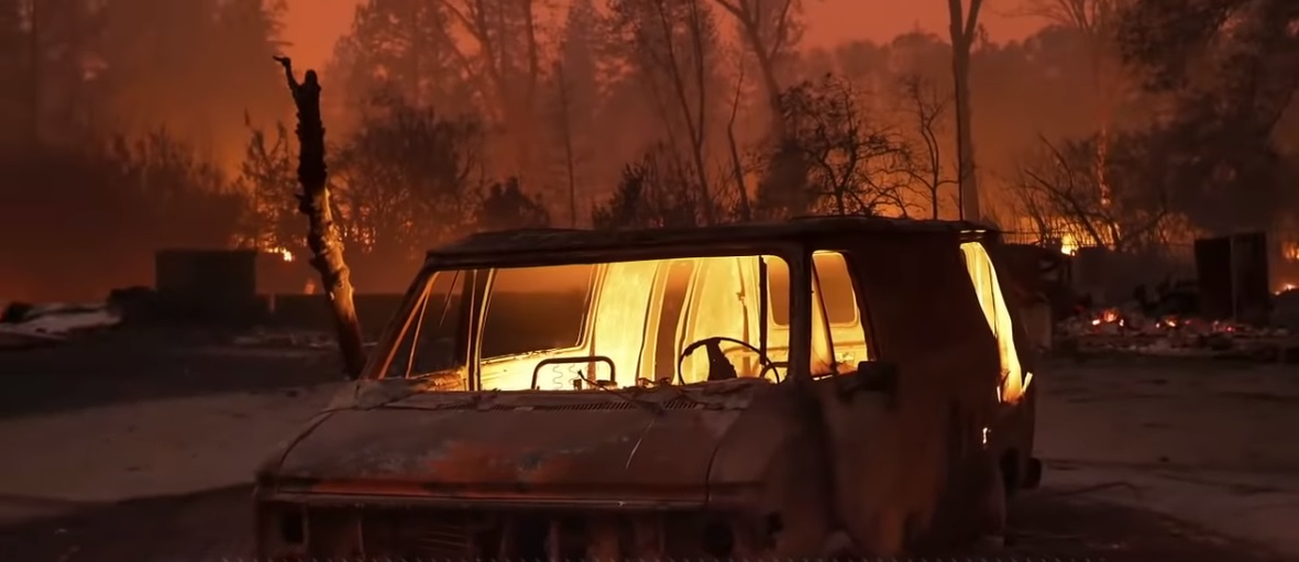 Mesajul sfâșietor al unei mame, prinsă în mijlocul incendiilor infernale din Australia cu bebelușul ei: “A  inhalat fum cam cât o persoană care fumează un pachet de ţigări pe zi”