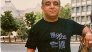Celebrul ”Pian”, din clanul Duduienilor, a călcat pe picioare un pieton! Ce s-a întâmplat azi dimineață? Tocmai agresorul a ajuns în baston la audieri