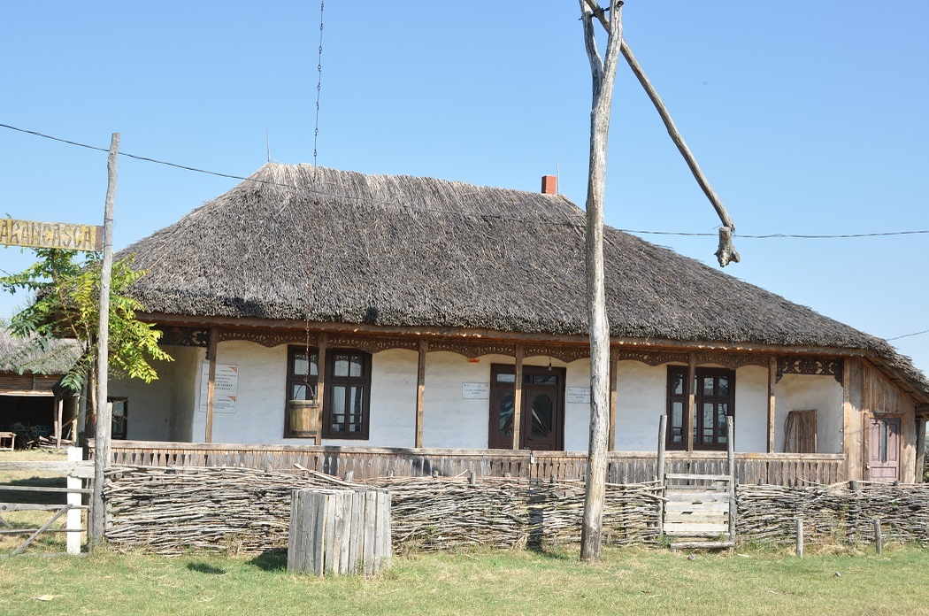 "Gospodăria Ţărănească", cea mai frumoasă casă de chirpici