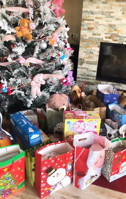 Familia Clonda-Cristea a primit o mulțime de cadouri