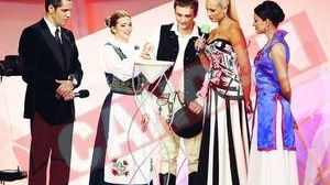 Iulia Vantur si Stefan Banica Jr. dau startul cu Bollywood