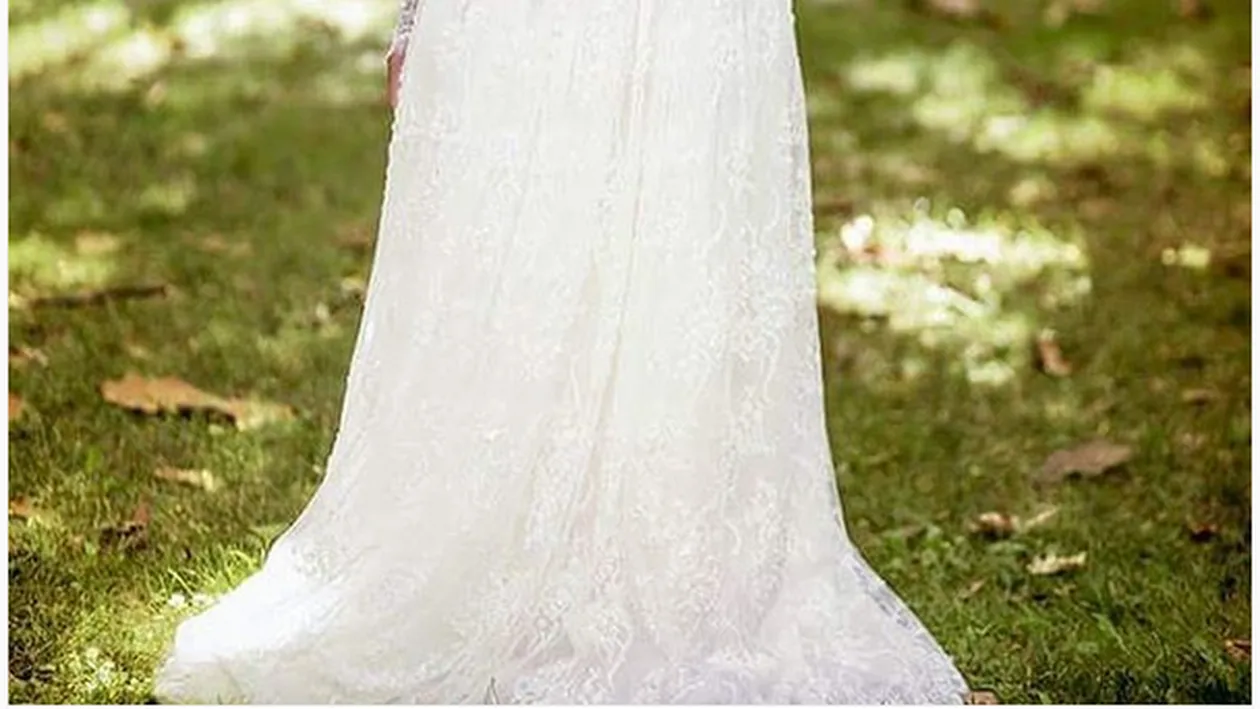 LORA a îmbrăcat rochia de mireasă! Imaginile au fost făcute publice în urmă cu puţin timp