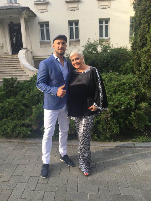 Surpriză în showbiz! Familia Monicăi Anghel se măreşte. Este însărcinată din nou