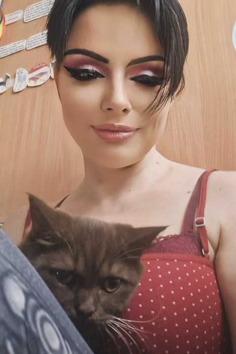 Ce mai face acum Lorena Lupu, „femeia independentă și plină de succes” care a devenit virală printr-o reclamă