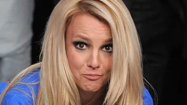 A rămas fără sâni! Vezi ce divă a slăbit atât de mult încât şi-a pierdut bustul impresionant