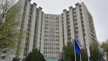 Dezastru la Spitalul Universitar din Capitală. Opt asistente și infirmiere, depistate pozitiv: „Nu au purtat echipamentul corect”