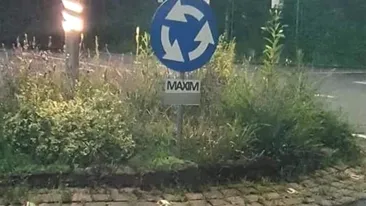Cel mai ciudat sens giratoriu din România. Regula bizară pe care mulți șoferi o încalcă