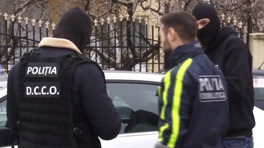 Caz cutremurător în Pitești! Ireal ce a făcut un adolescent de 16 ani, după ce și-a înjunghiat tatăl de 78 de ani