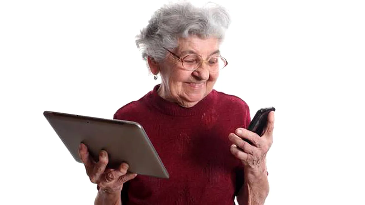 BANC| Conversația dintre două bătrâne pe messenger a stârnit amuzamentul oamenilor de pe rețelele de socializare