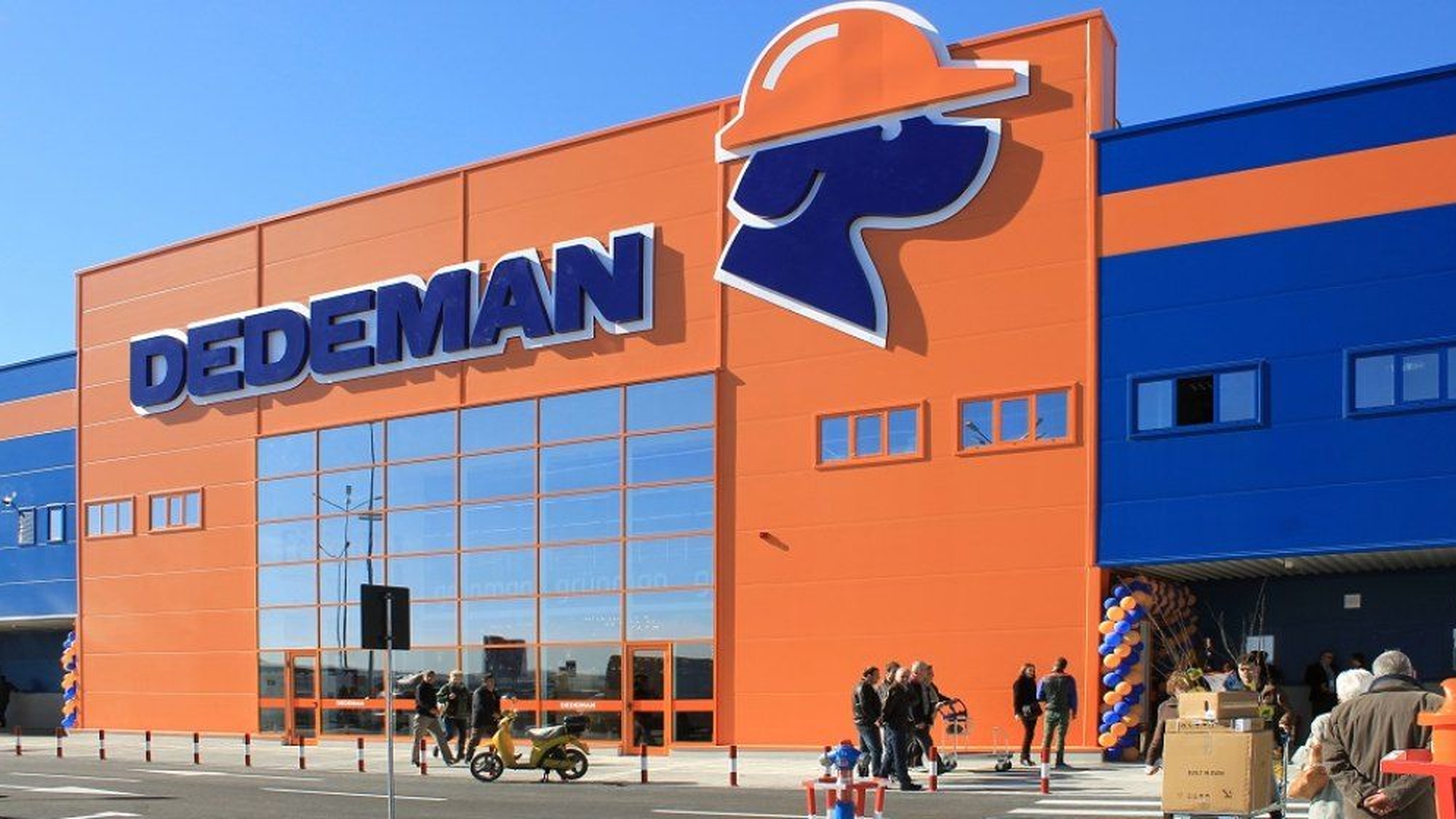 La Dedeman, un cui a ajuns să valoreze 50.000 de euro. Situația cu aspect inedit în care au fost puși frații Pavăl