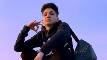 Abi Talent, mai penibil ca niciodată! Disperat după like-uri și-a dat jos pantalonii în fața oglinzii și... “Nu sunt român și nici țăran!”