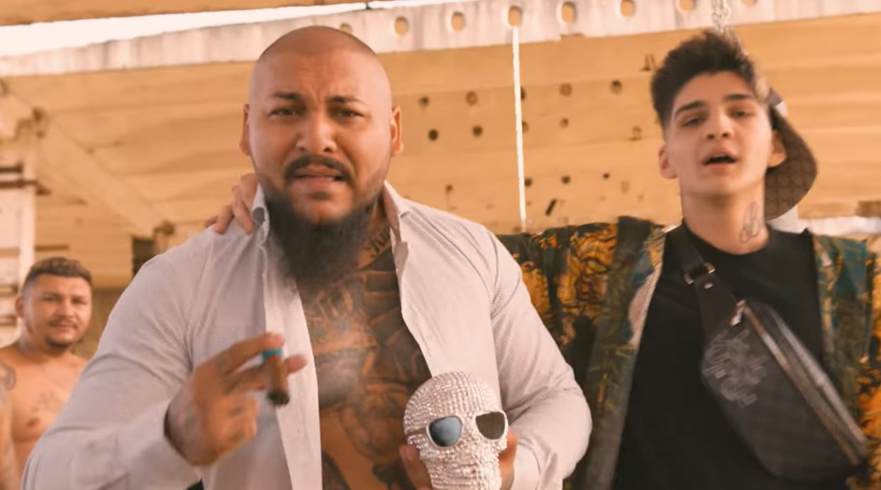 Abi și Dani Mocanu, mesaje subliminale pentru Alex Velea și alți rivali în noua lor piesă: “Avem filmări cu voi când faceți videochat / Cine îl supără pe Abi, mă supără pe mine” | VIDEO