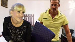 Mireasa lui Radu Mazăre a ajuns la Rahova. Cum s-a îmbrăcat Roxana Mihalache. FOTO