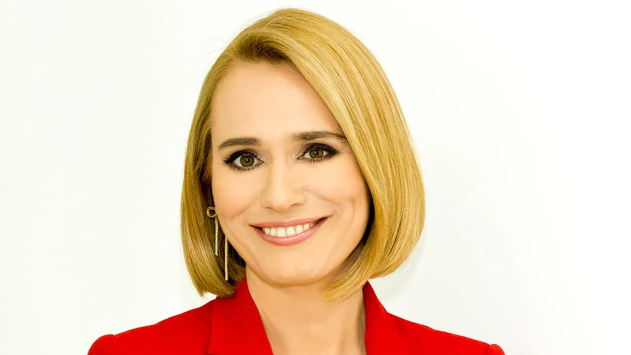 Andreea Esca a fost răsfăţată de dimineaţă: Mama mi-a făcut griş cu lapte! Vreţi şi voi aşa bunătate?