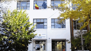 Scandal la o școală din Alexandria! Șapte femei s-au bătut sub privirile îngrozite ale copiilor