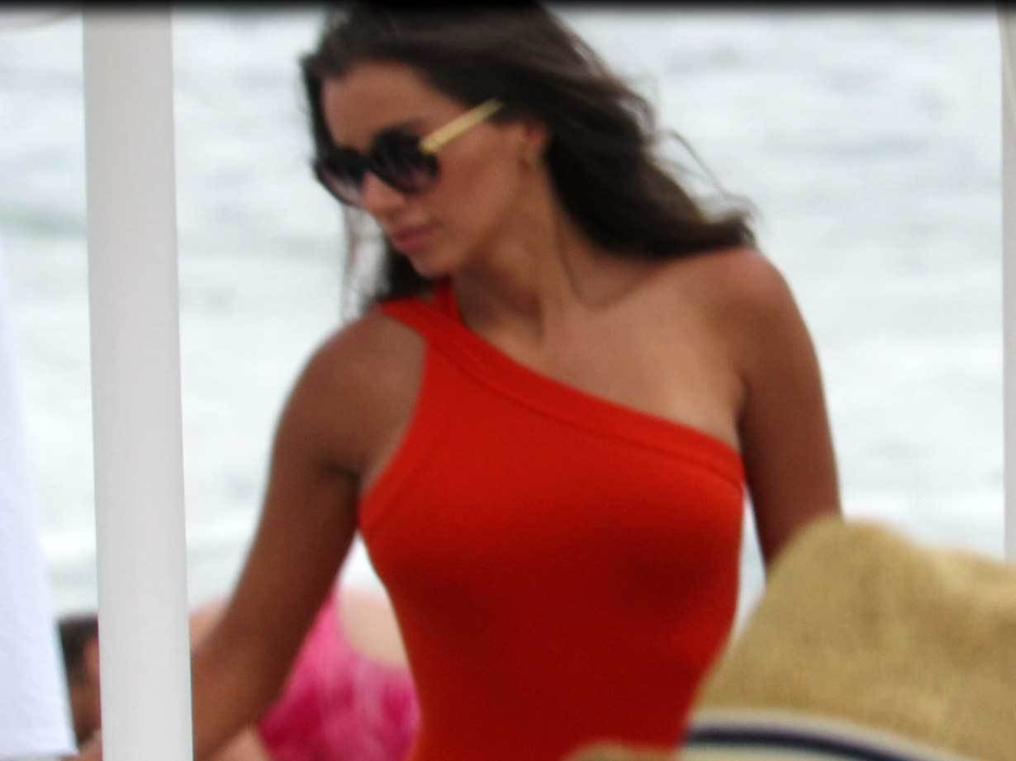 Oana Marica a oferit un show erotic pe plaja din Mamaia