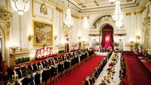 Angajații Palatului Buckingham, scandal monstru la o petrecere cu tematică de Crăciun. Poliția a intervenit de urgență!