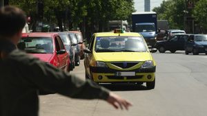 Adevărul scandalos a ieşit la iveală. Cum îi protejează firmele-mamă pe taximetriştii reclamaţi de clienţi