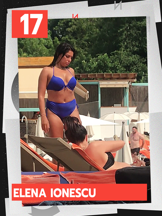 Top 20 dive dezinhibate, în poziții de infarct! S-au urcat cu picioarele pe șezlong și au arătat tot!