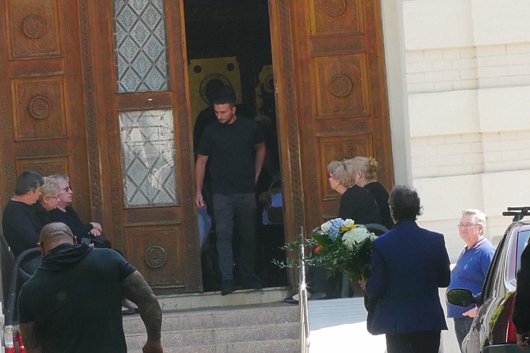 Vedetele din România își iau adio azi de la Alex Faur, cel mai excentric tânăr milionar