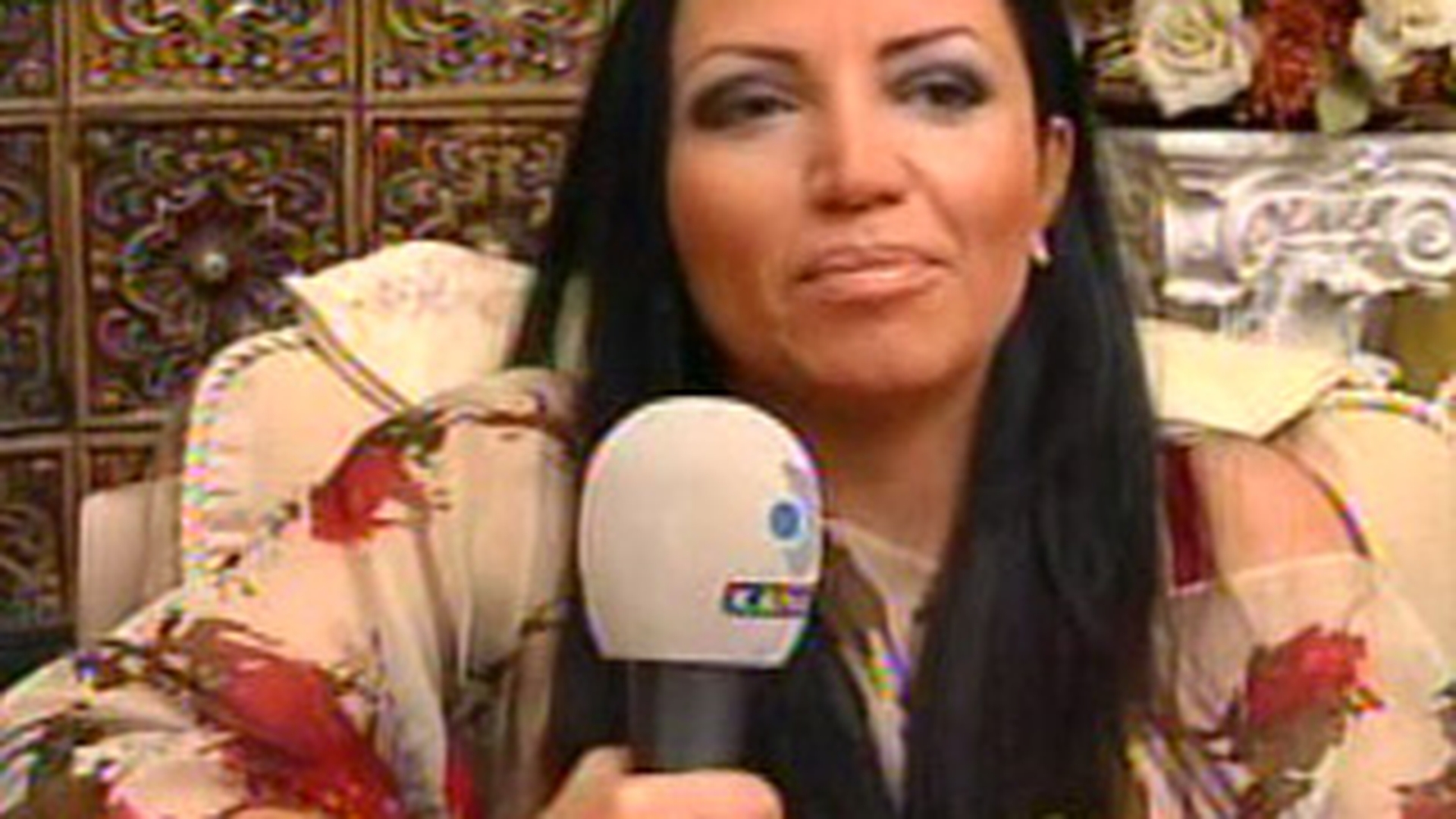 VIDEO Sotia lui Alin Oprea: "I-am spalat chilotii lui Tavi Colen si el nu l-a vizitat nici macar o data pe Alin, la spital, cand avea hepatita"