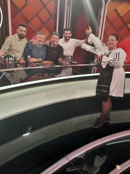 Au ”furat” vedeta de la PrimaTV! Va fi show total la Chefi la Cuțite! Atenție, Scărlătescu, Dumitrescu și Bontea! Cu cine vor șefii de la Antena 1 să-i ”înfunde” pe juraţii de la MasterChef