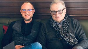 Scriitorul Gabriel Bota, motiv de bucurie după ce a fost bătut de un taximetrist sub privirile îngrozite ale fiicei și ale soției