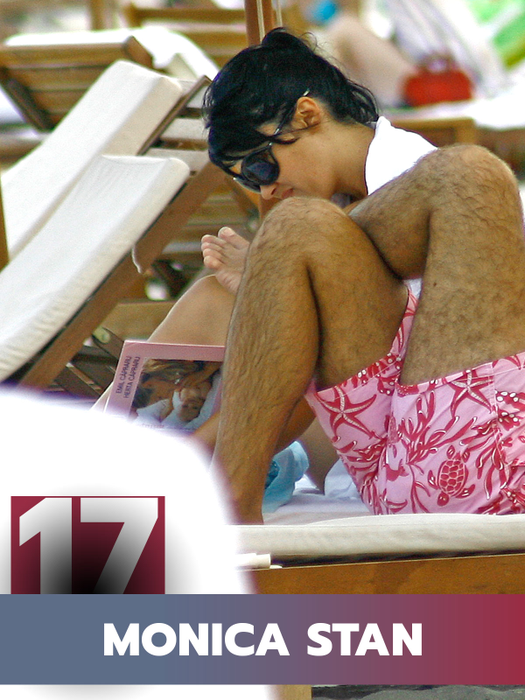 TOP 30 de vedete care nu s-au lăsat până nu le-au “savurat”. Corina Caragea, Adelina Pestriţu sau Daiana Anghel nu s-au putut abţine nici măcar pe plajă