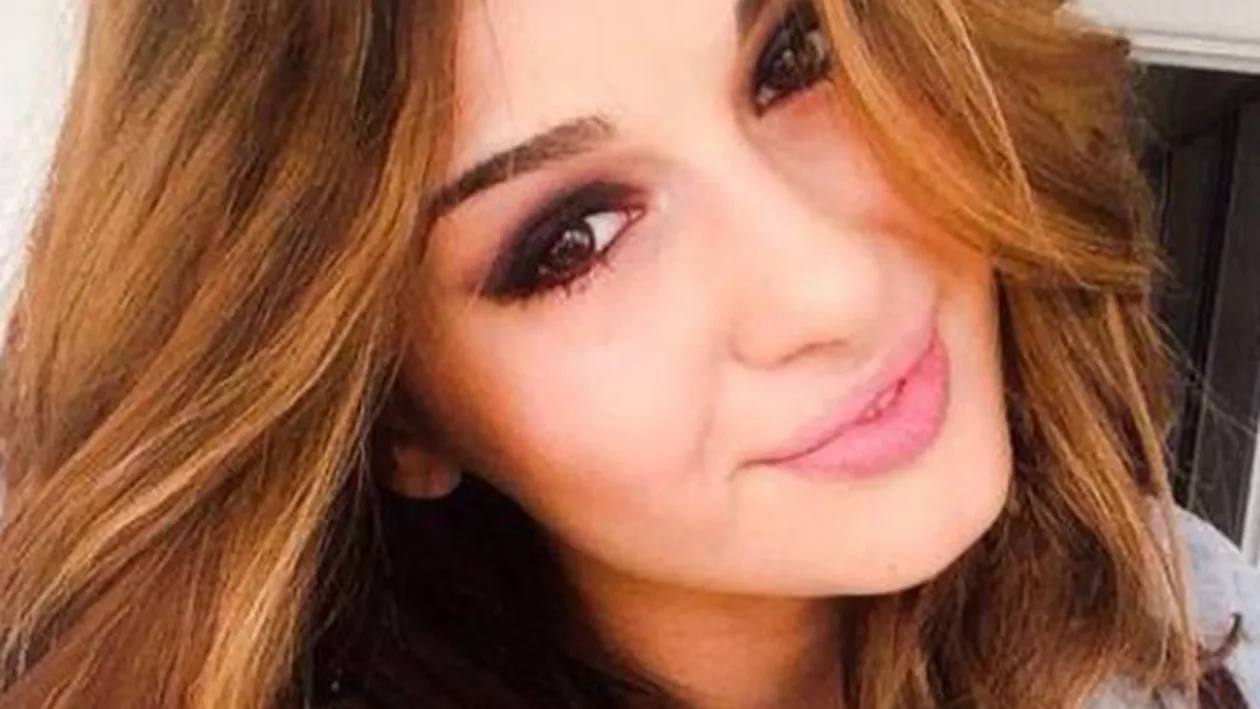 Alina Eremia are doi iubiţi! Unul o ţine de mână, altul o…