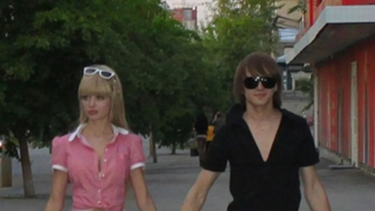 Papusa Barbie a devenit femeie! Vezi aici cine este!