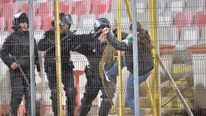 Scandal mare la Dinamo! Fanii au mers peste jucători şi staff în cantonament. Poliţia a intervenit!