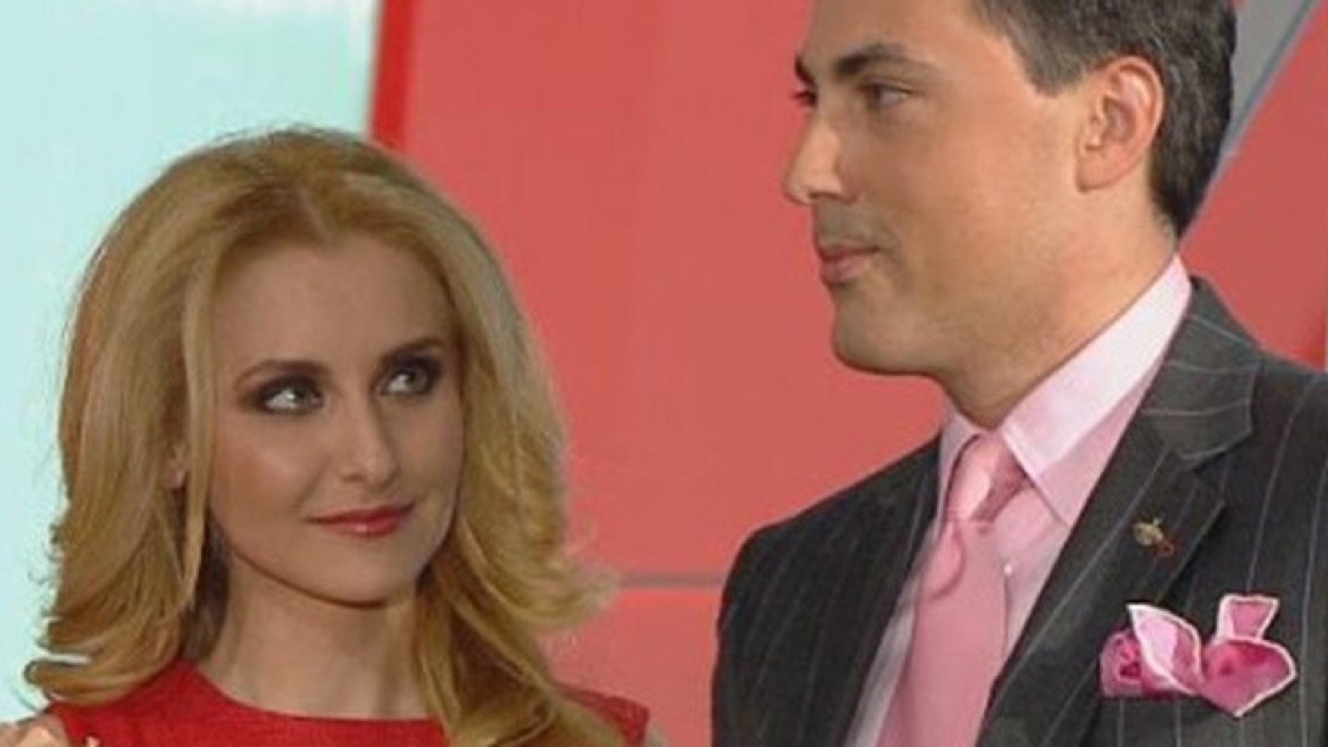 Alina Sorescu, obligata sa ramana in spital! Cantareata se recupereaza greu dupa nastere: "E mai delicat"