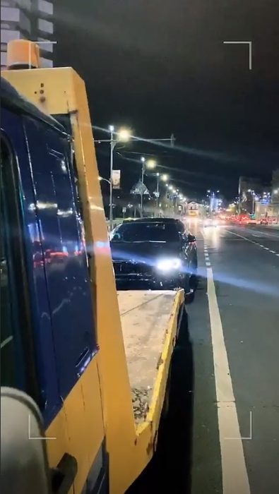 Dorian Popa a făcut accident în București. Cum arată bolidul BMW de 80.000 de euro după impactul violent de azi-noapte