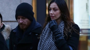 BOMBA inceputului de an: Madalina Ghenea, INSARCINATA cu Michael Fassbender? A iesit plangand de la ginecolog!