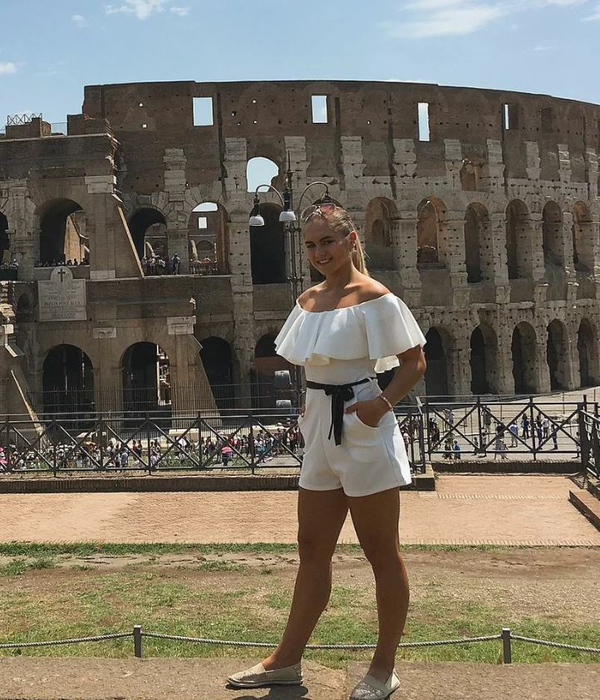 A vrut să îşi facă un selfie, dar a sfârşit tragic. Gimnasta Natalia Stichova a murit/ sursă foto: Instagram