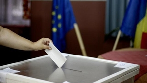 FOTO - Am trăit să o vedem şi pe asta! Un candidat la primărie din Capitală se adresează electoratului în limba... CHINEZĂ
