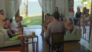 Eliminare-şoc la Insula Iubirii! Dinu Popescu a fost dat afară de la Antena 1